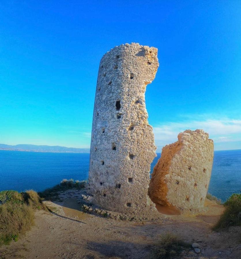 Suite Sardinia Holiday カリアリ エクステリア 写真
